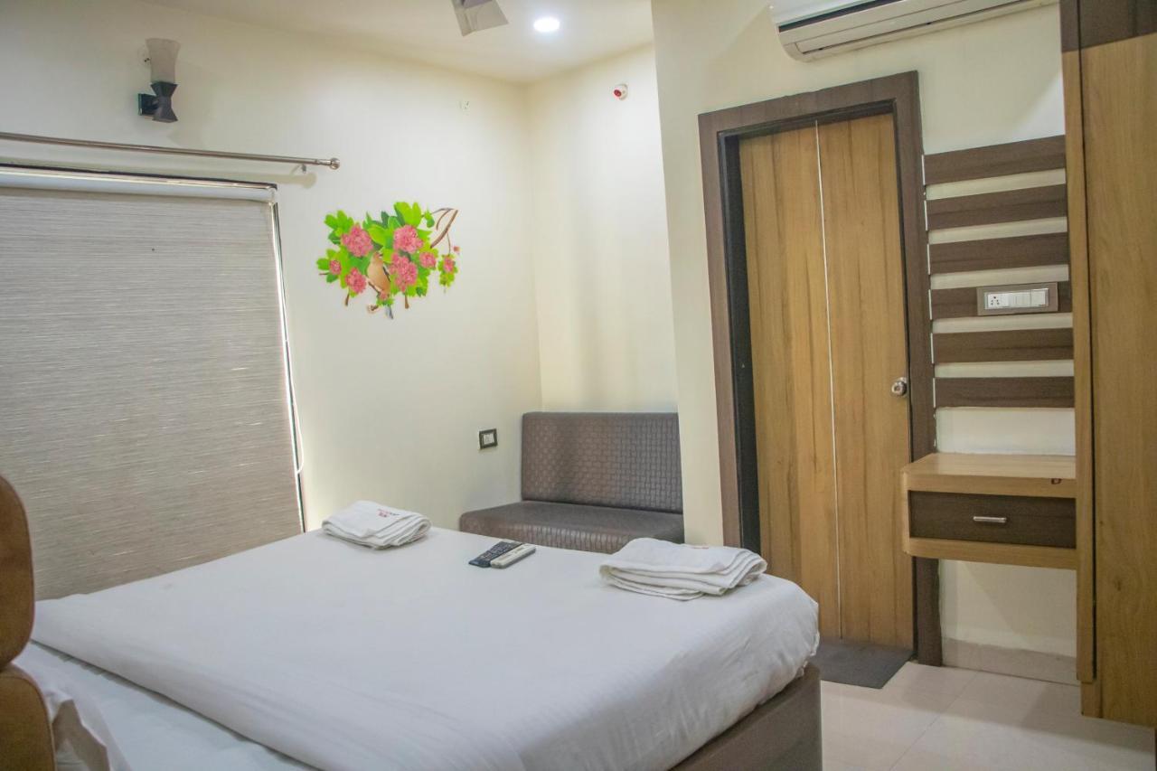 Galaxy Star Hotel Bhopal Ngoại thất bức ảnh